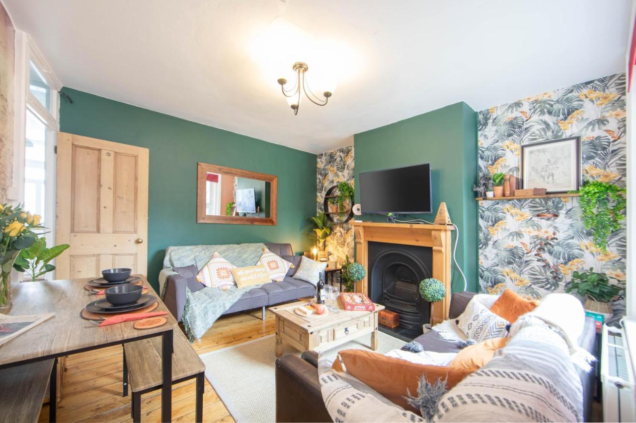 Cosy 3 Bedroom House - Private & Central - Ultra Wifi Canterbury Eksteriør bilde