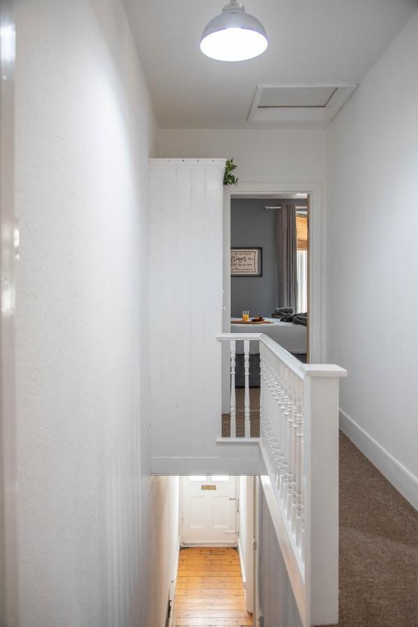 Cosy 3 Bedroom House - Private & Central - Ultra Wifi Canterbury Eksteriør bilde