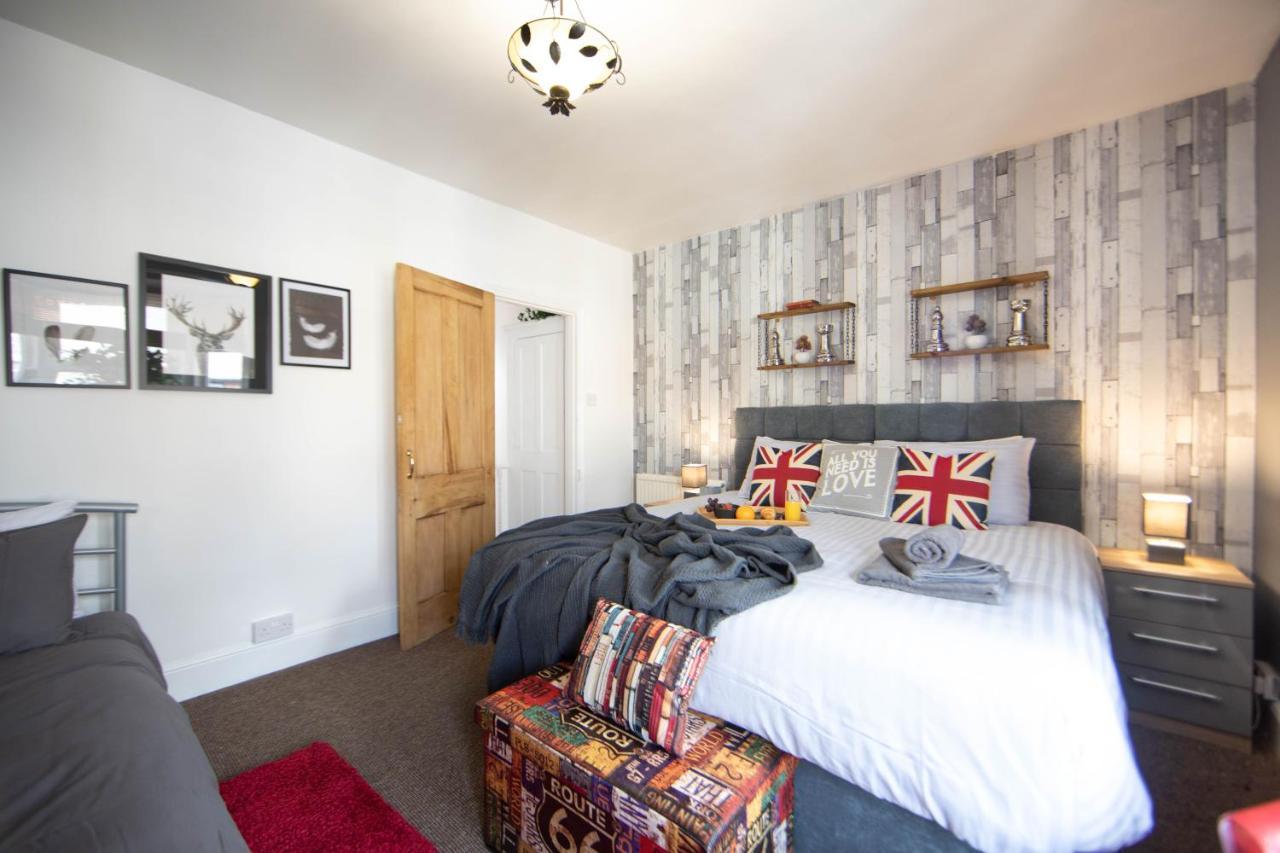 Cosy 3 Bedroom House - Private & Central - Ultra Wifi Canterbury Eksteriør bilde